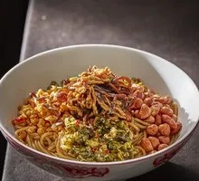 Wood Ear Mushroom and Pork Noodles