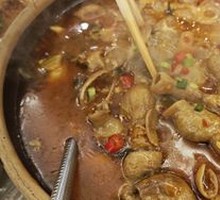 Sour Cabbage Pork Intestines in Clay Pot