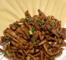Beijing-style Shredded Pork in Soy Sauce