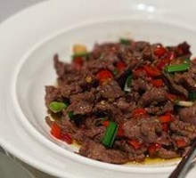 Stir-Fried Beef with Yellow Onion