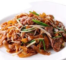 Premium Stir-Fried Beef Hor Fun