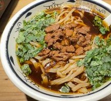 Signature Braised Pork Noodles