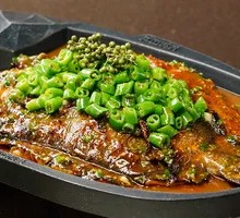 Fresh Green Pepper Grilled Fish