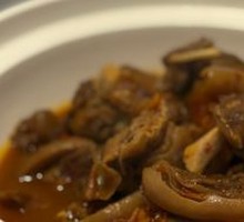 Braised Lamb with Skin in Red Sauce