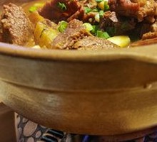 Braised Beef with筋Tendon in Clay Pot