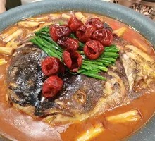 Fish from reservoir with fried dough sticks