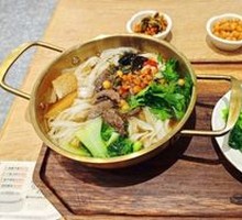 Auntie's Spicy Beef Noodles