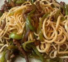 Spicy Pepper and Pork Noodles