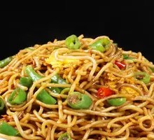 Egg Noodles with Bell Peppers