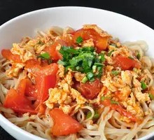 Tomato and Egg Mixed with Buckwheat Noodles