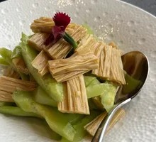 Fresh Tofu Skin with Cucumber