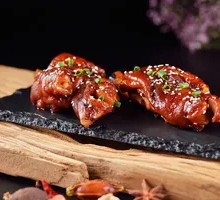 Tender Roasted Pig Trotters