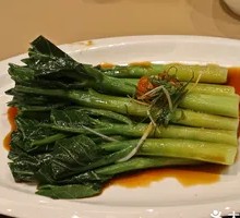 Steamed Bok Choy in White Sauce