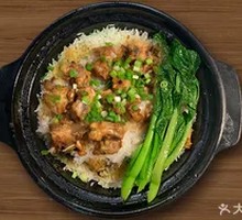 Steamed Spare Ribs with Black Bean Sauce in Clay Pot Rice