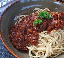 Classic Italian Meat Sauce Pasta