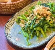 Fish Sauce Stir-Fried Water Spinach