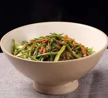 Braised Lentils with Shredded Pork Noodles
