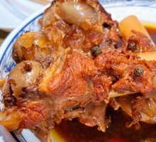 Juicy Lamb Shank Bones