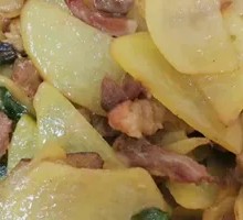 Stir-fried Pork with Potato Slices