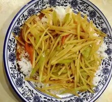 Green Pepper and Potato Noodles with Rice