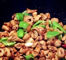 Spicy Pepper and Intestine Noodles