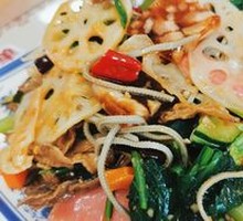 Wood Ear Mushroom and Pork Noodles