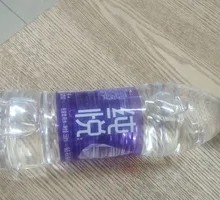 Quan Yue Mineral Water