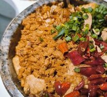 Stir-Fried Old Tofu with Green Onion in Stone Pot