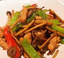 Tea Tree Mushroom Stir-Fried with Garlic and Pork