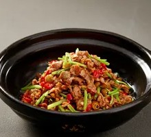 Stir-Fried Beef with Yellow Onion