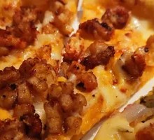 Mini Spicy Crawfish Pizza