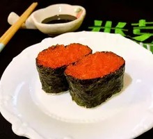 Mango Caviar Sushi Roll