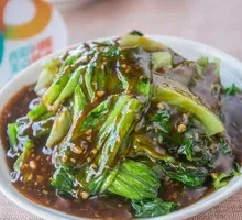 Stir-Fried Lettuce with Oyster Sauce