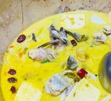 Golden Sour Cabbage Soup