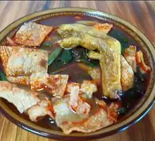 Crispy Duck Foot Rice Noodles