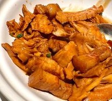 Stewed Pork with Wenzheng Mountain Bamboo Shoots