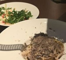 Italian White Sauce Black Truffle Noodles
