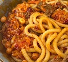 Sour Cabbage Stir-Fried Beef Noodles