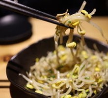 Cold-mixed bean sprouts