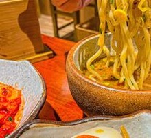 Pork Bone Soup Seafood Noodles