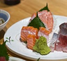 Salmon Sashimi