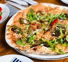 Beijing Roast Duck Pizza