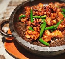 Stir-Fried Frog in Hot Pot with Sauce