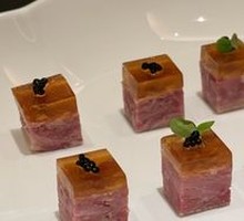 Crystal Meat with Caviar