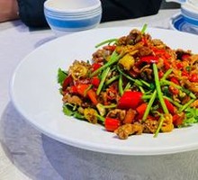 Stir-Fried Beef with Yellow Onion