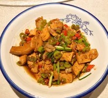 Stir-fried pork belly with tofu skin
