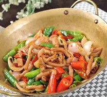 Spicy Duck Intestines in Dry Pot