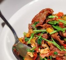 Stir-Fried Beef with Yellow Onion