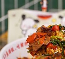 Stir-fried Yellow Beef with Rice