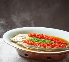 Pan-fried and Steamed Large Catfish
